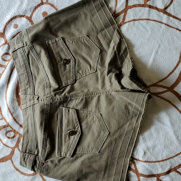 Rewash Olive Green Shorts Size 7 - Picture 3 of 3